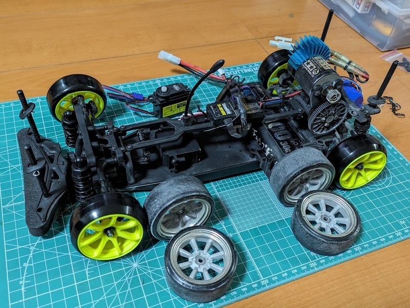 ヨコモ1/10 RD2.0 (ルーキードリフト) サーボ等々取付: おまけの1日